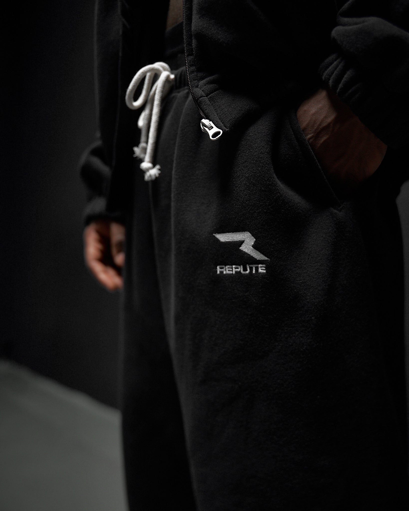 BALLOON CUFFED SWEATPANTS - reputevision.com